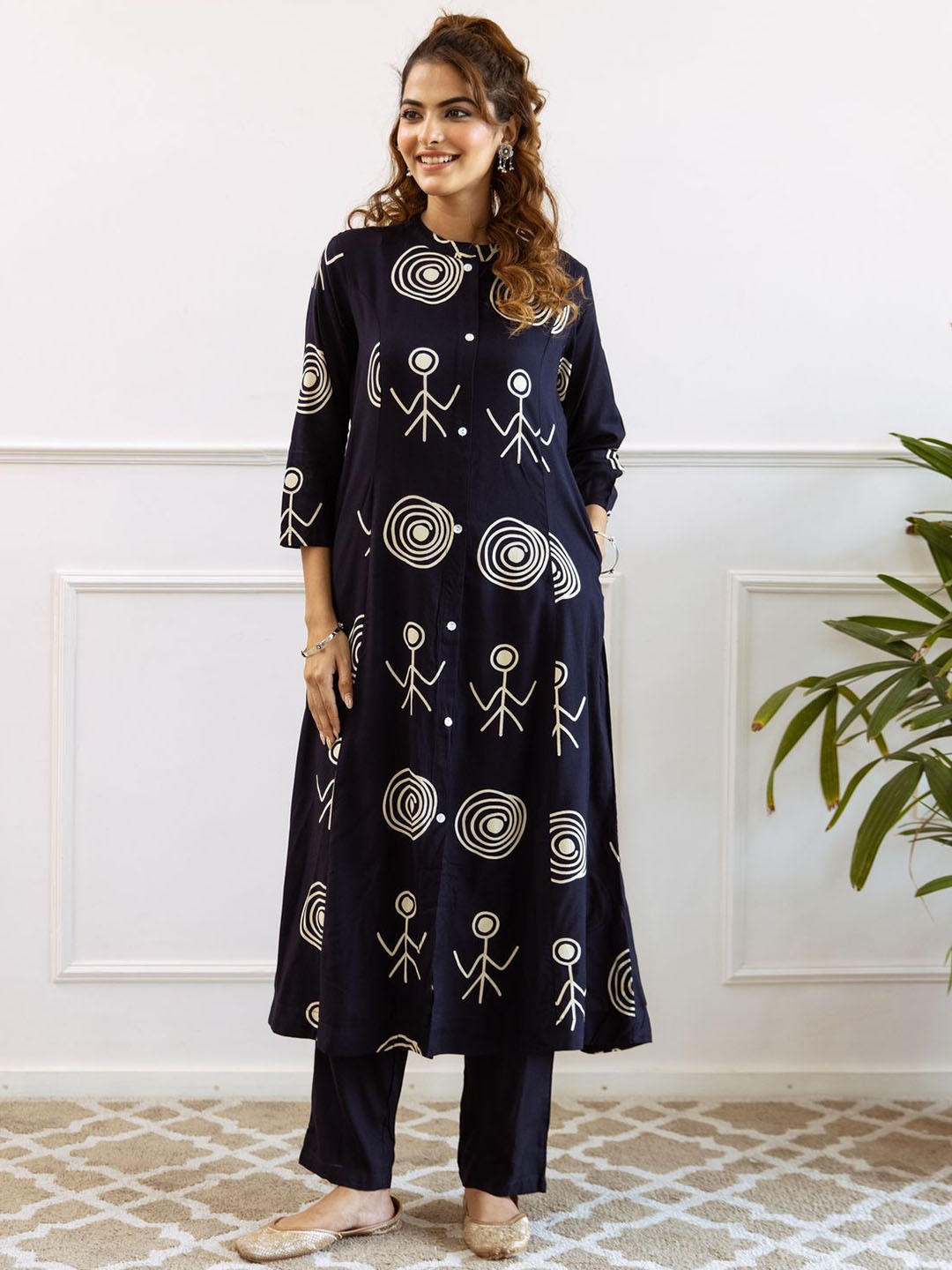 

KALINI Abstract Printed Mandarin Collar A-Line Kurta With Trousers, Navy blue