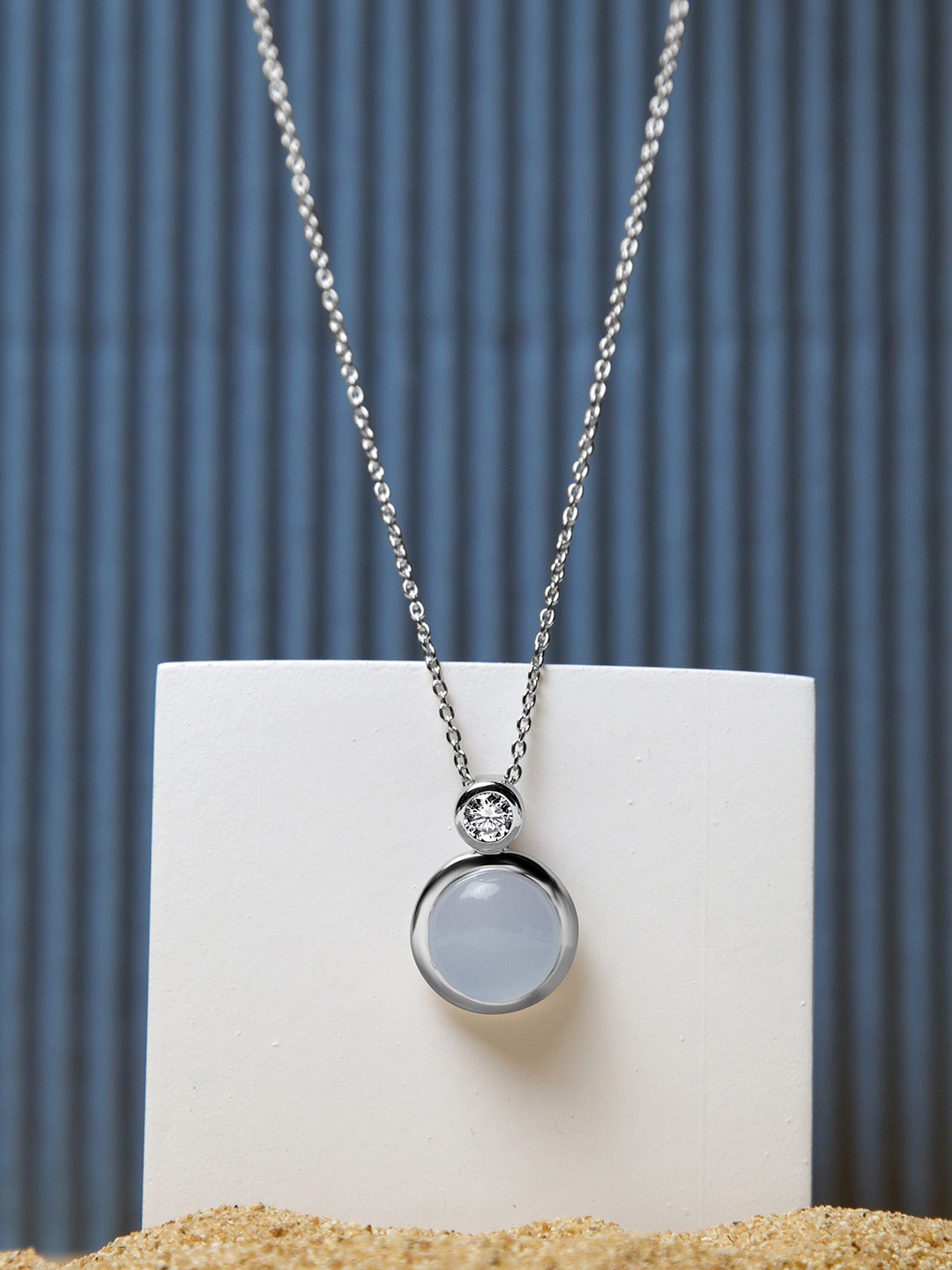 

VELVET IMPERIAL 925 Sterling Silver-Plated Chalcedony Drop Pendants With Chains