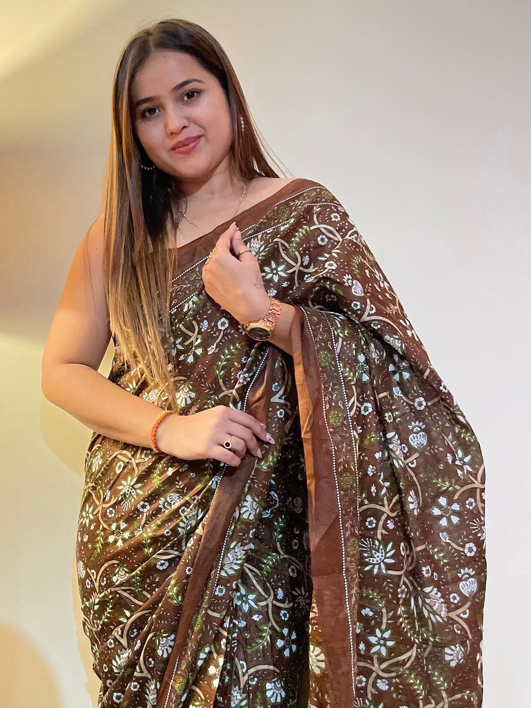 

Saree mall Printed Floral Bagh Saree, Brown