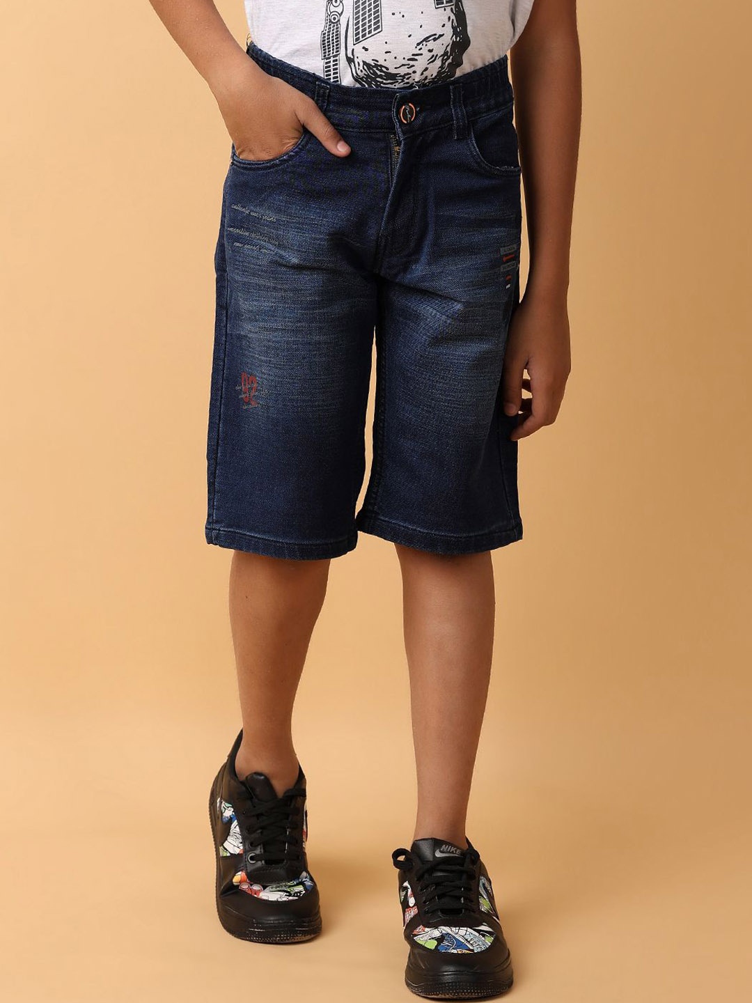 

V-Mart Boys Mid-Rise Washed Denim Shorts Technology, Blue