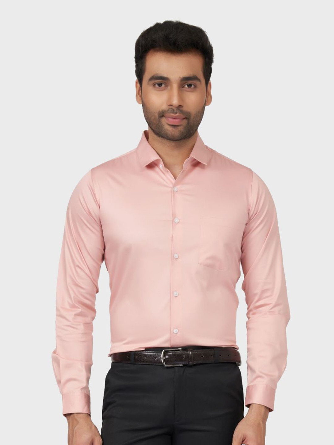 

MANTICORE Men Solid Slim Fit Cutaway Collar Pocket Formal Shirt, Peach