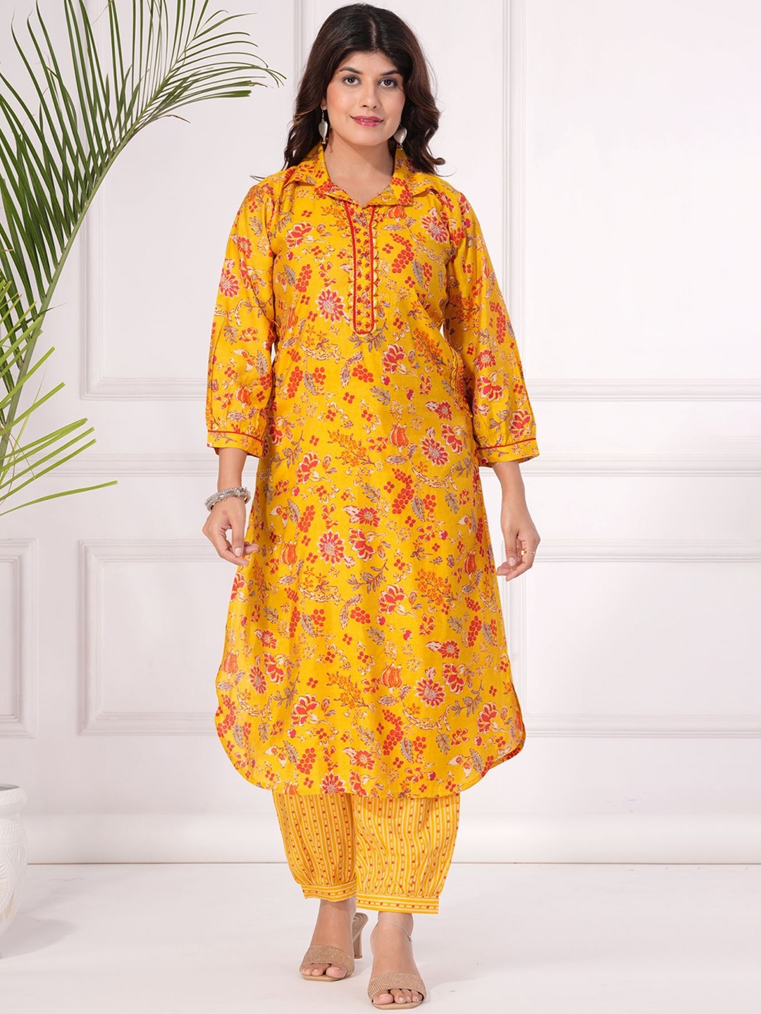 

EtnicaWear Floral Printed Straight Kurta with Salwar, Yellow