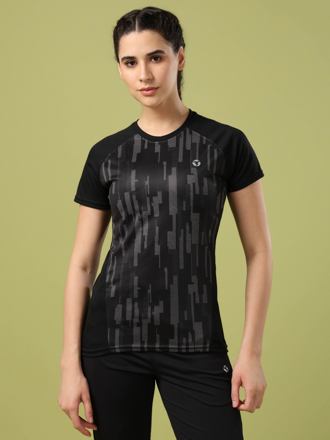 

Technosport Rapid-Dry Abstract Printed Raglan Sleeves Slim Fit T-shirt With TECHNO COOL+, Black