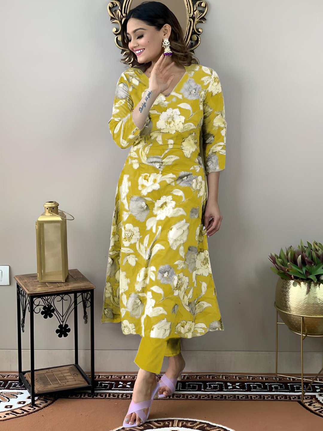 

Anni Designer Floral Printed V-Neck Regular Straight Kurta with Trousers, Green
