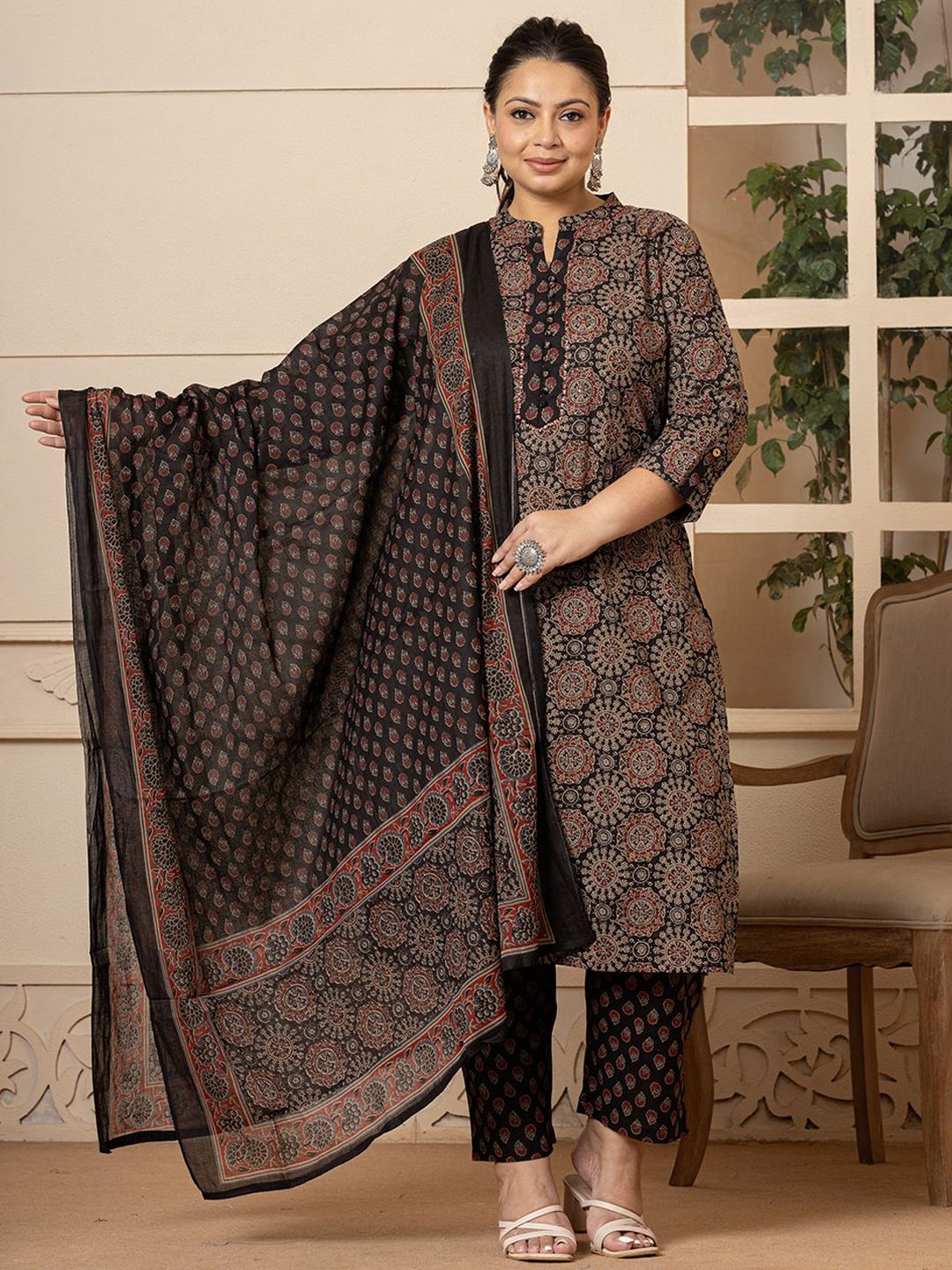 

Yufta Plus Size Ethnic Motifs Printed Pure Cotton Straight Kurta with Trousers & Dupatta, Black