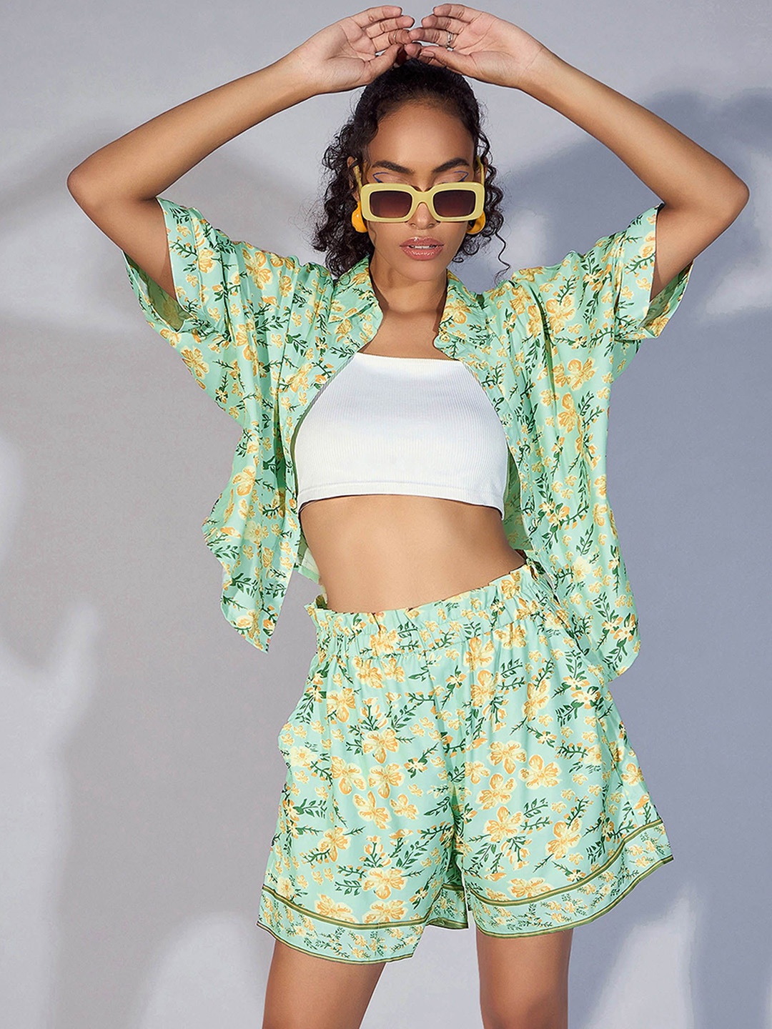 

SASSAFRAS Green Floral Printed Boxy Shirt With Paperbag Shorts