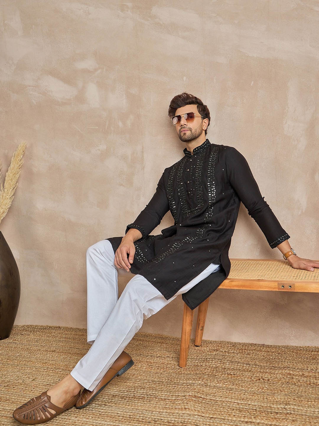 

Anouk Embroidered Mandarin Collar Mirror Work Straight Kurta, Black