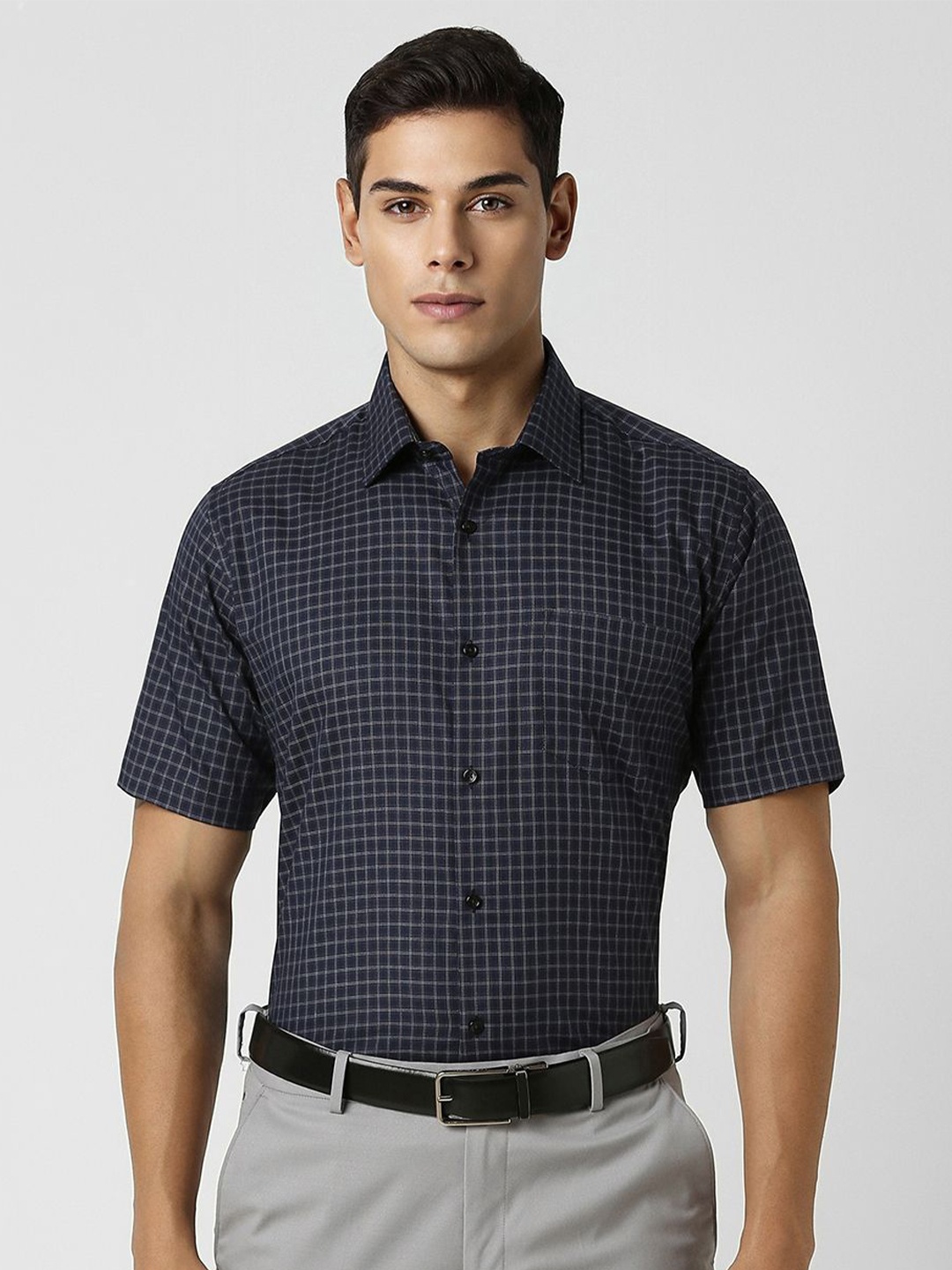 

Van Heusen Men Spread Collar Checked Cotton Formal Shirt, Navy blue