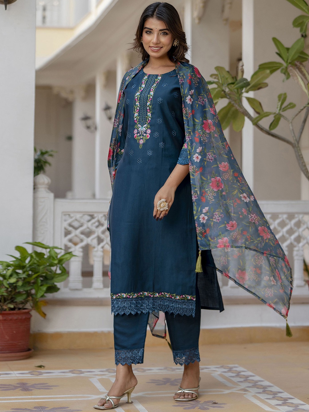 

VredeVogel Floral Embroidered Straight Kurta & Trousers With Dupatta, Teal