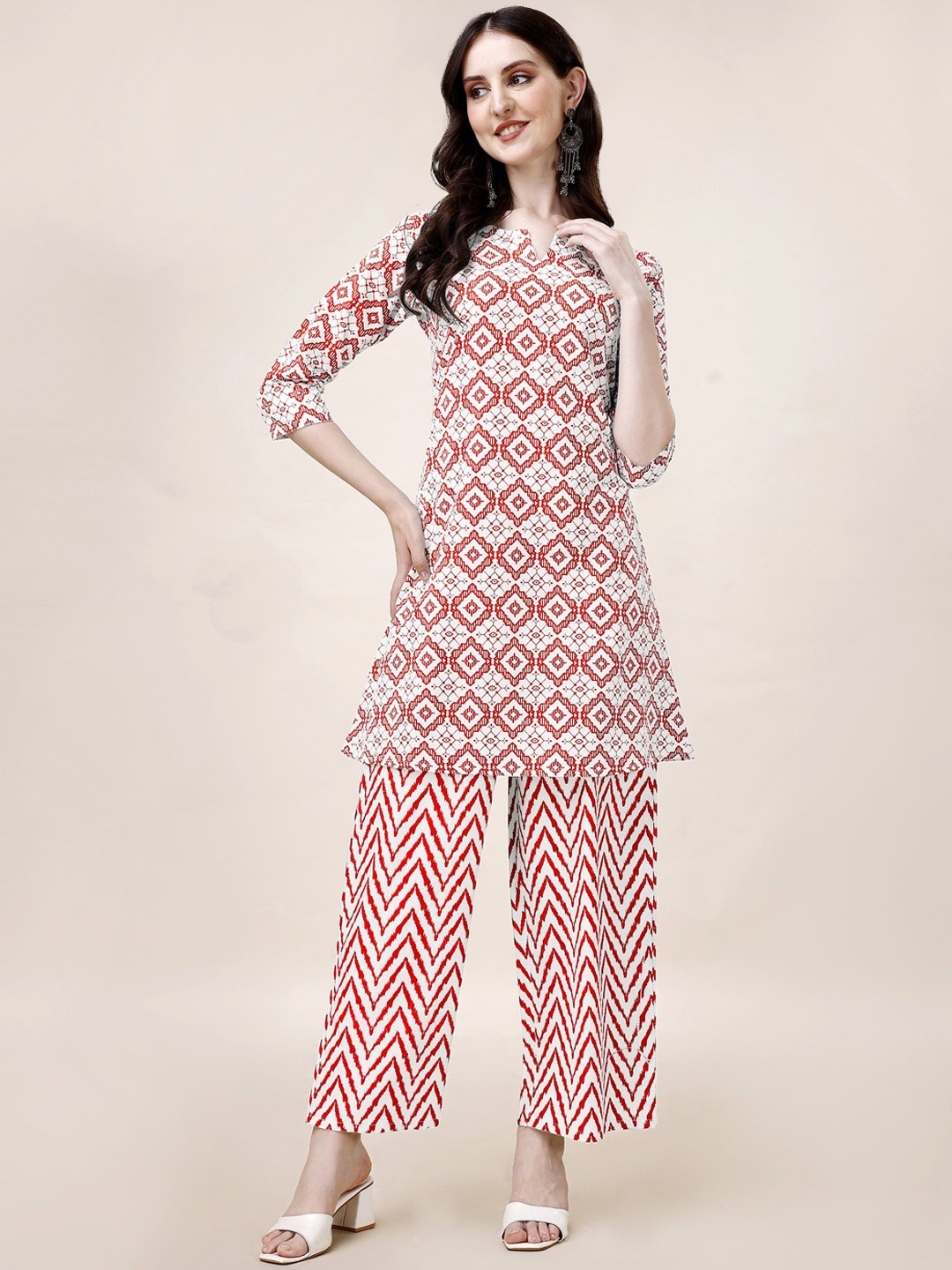 

Growdamy Women Printed Regular Kurta with Palazzos, White