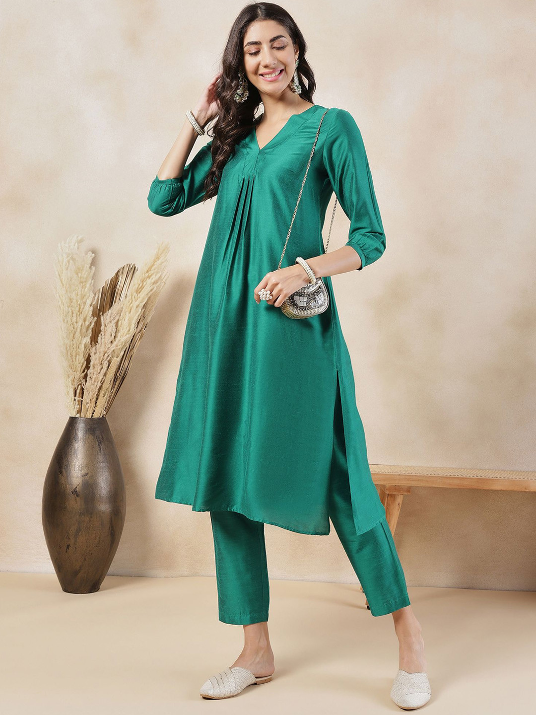 

Anouk V-Neck Puffed Sleeves Pleated A-Line Kurta With Trousers, Green