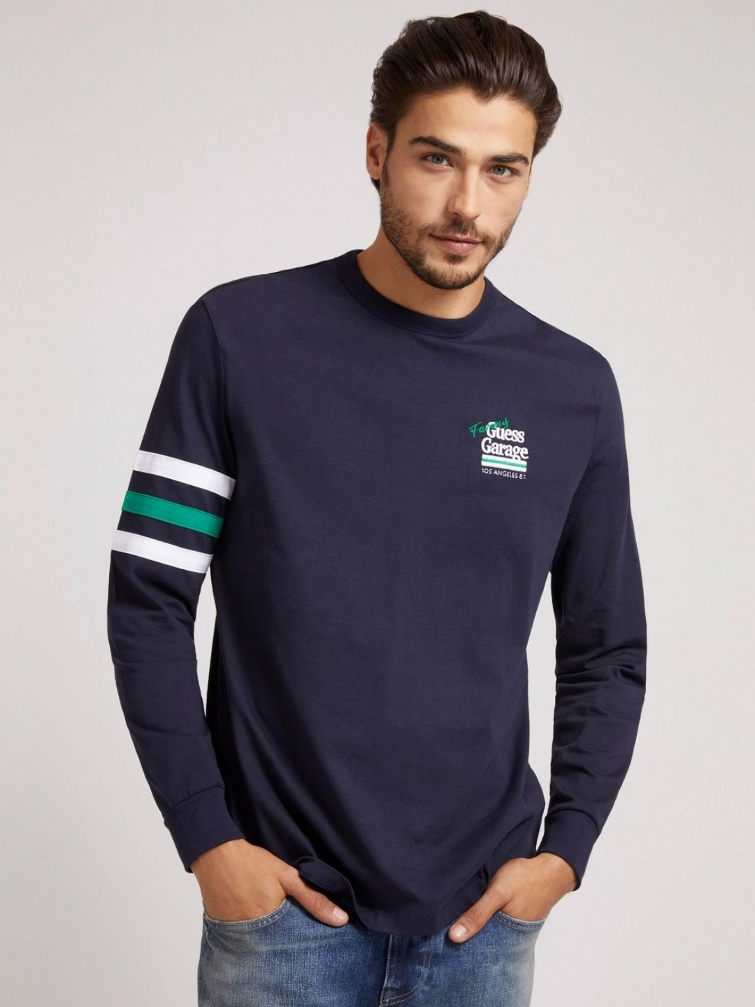 

GUESS Men Graphic Printed T-shirt, Navy blue