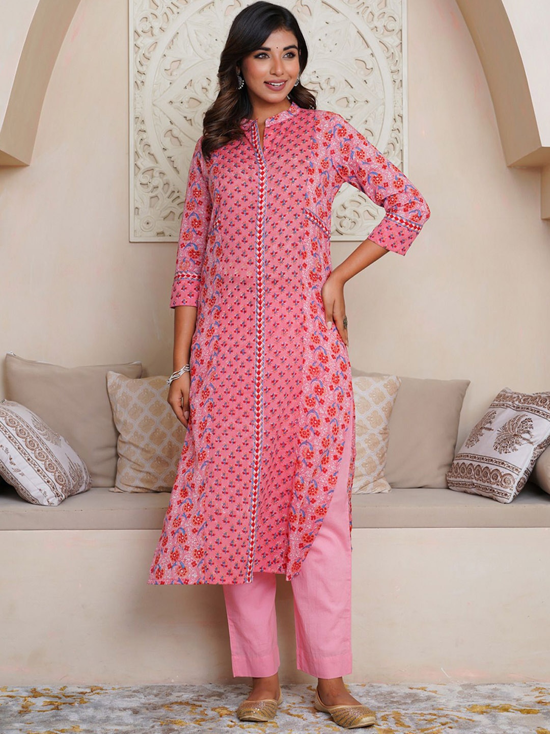 

JAIPURIBANNO Ethnic Motifs Printed Indie Prints Kurta, Pink