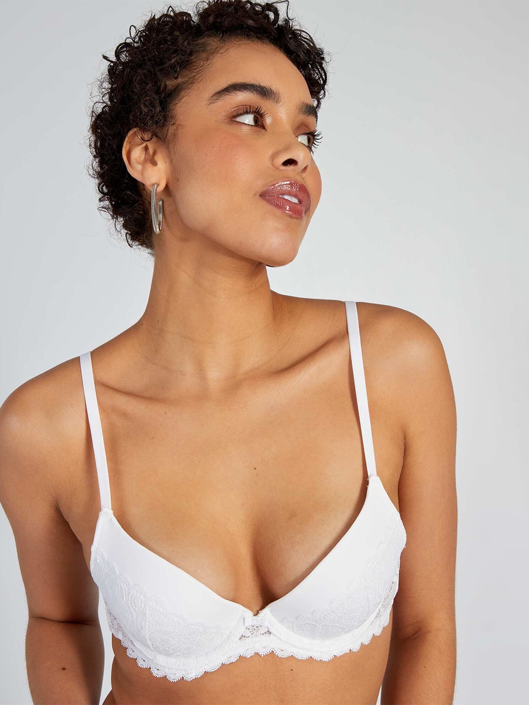 

KIABI Women Medium Coverage Underwired Lightly Padded Push-Up Bra, White