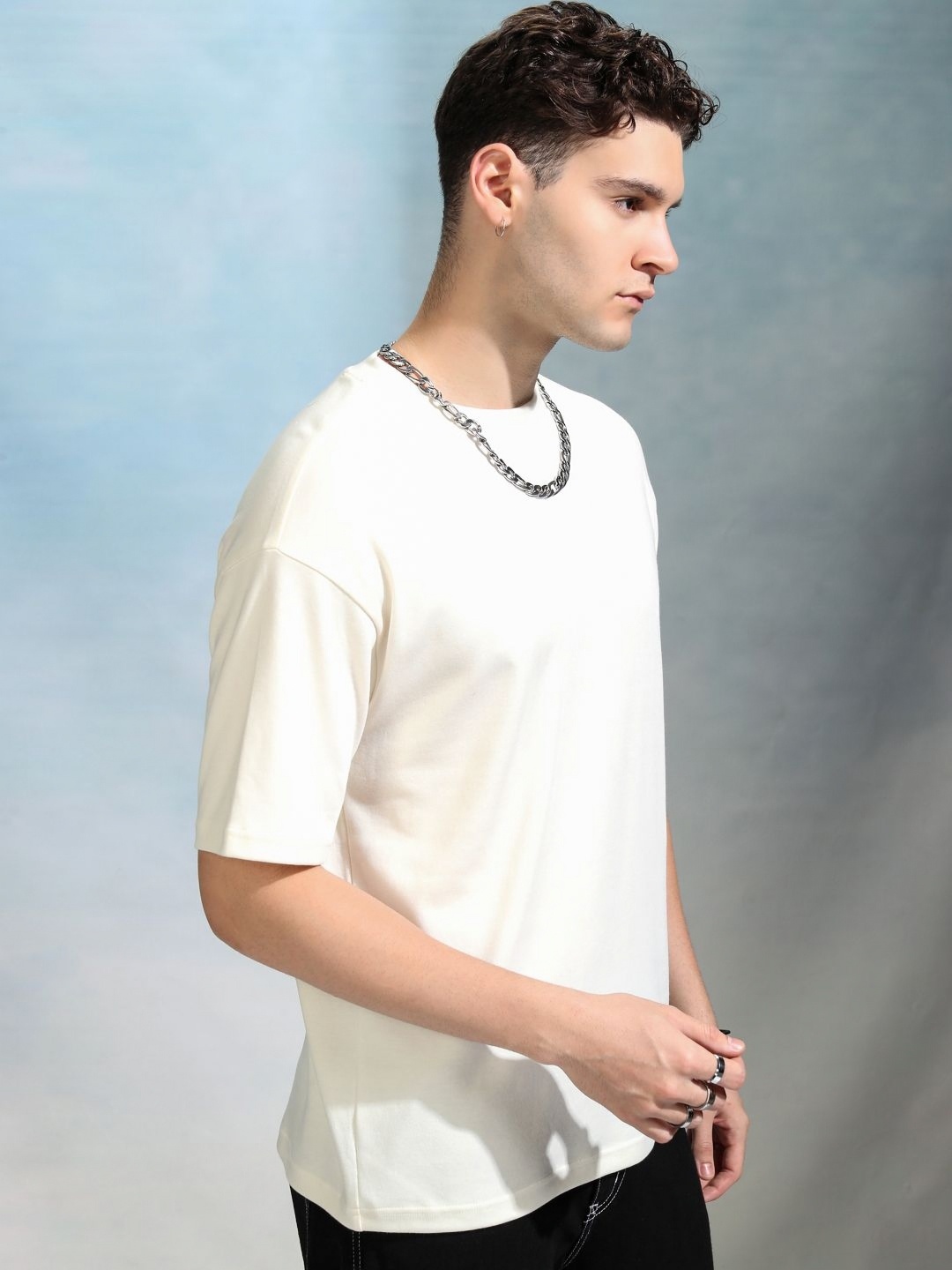 

HIGHLANDER Men Solid Round Neck Cotton Relaxed Fit Sports T-Shirt, Off white