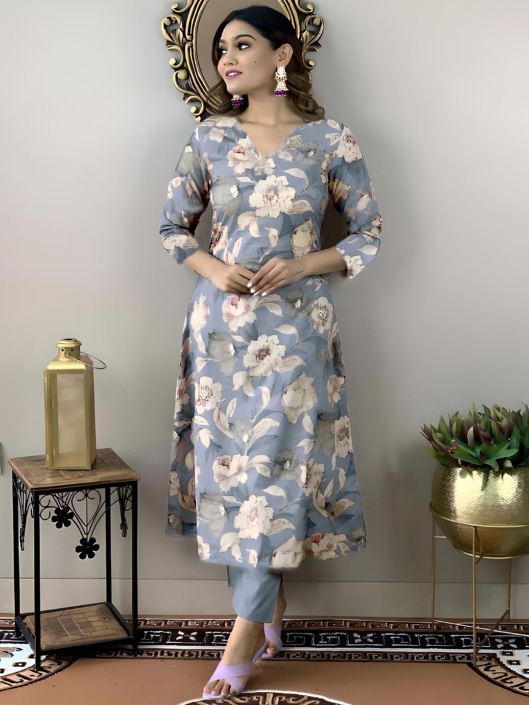 

Anni Designer Floral Printed V-Neck Regular Straight Kurta with Trousers, Grey