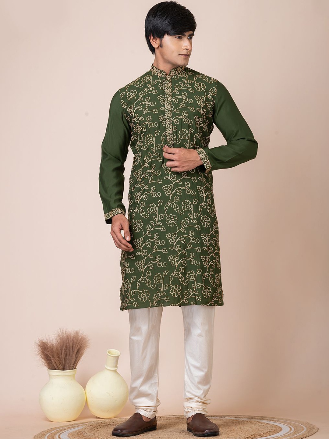 

HU - Handcrafted Uniquely Floral Embroidered Thread Work Chanderi Silk Kurta, Green