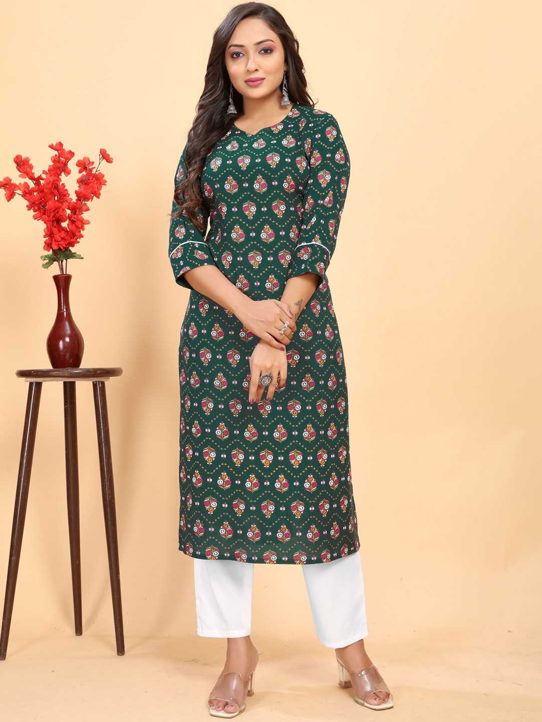 

VAAZI CREATOR Ethnic Motifs Printed Straigt Kurta with Trousers, Green