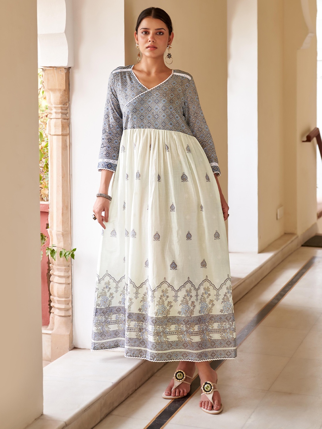 

DRESOUL Ethnic Motifs Print Fit & Flare Maxi Dress, Blue