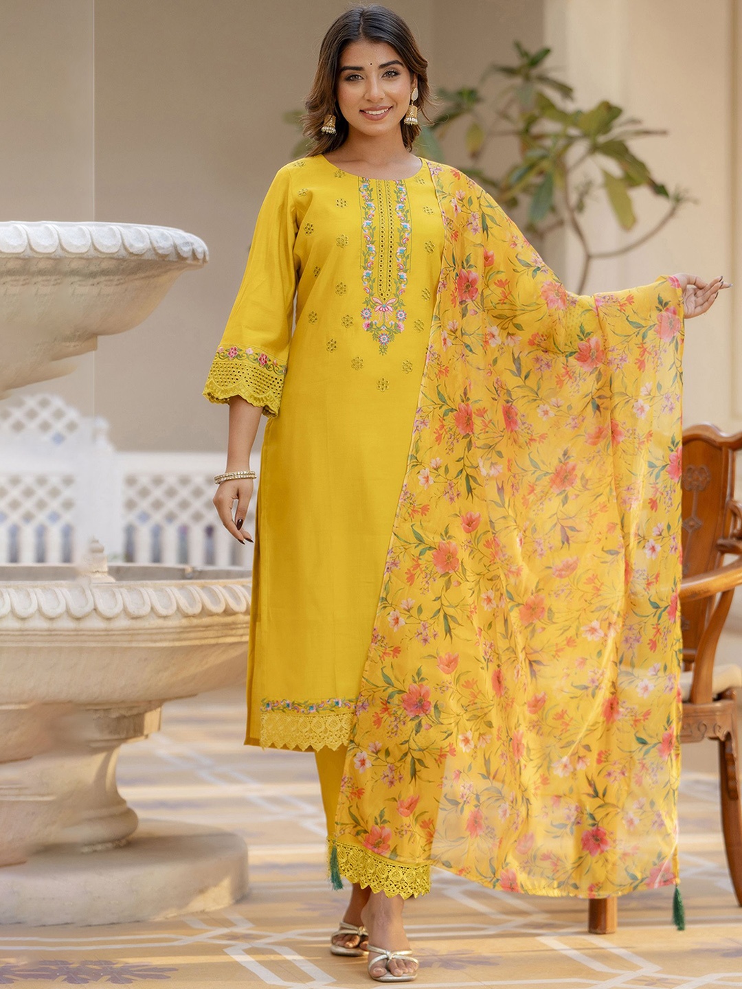 

VredeVogel Ethnic Motifs Embroidered Straight Kurta & Trousers With Dupatta, Yellow