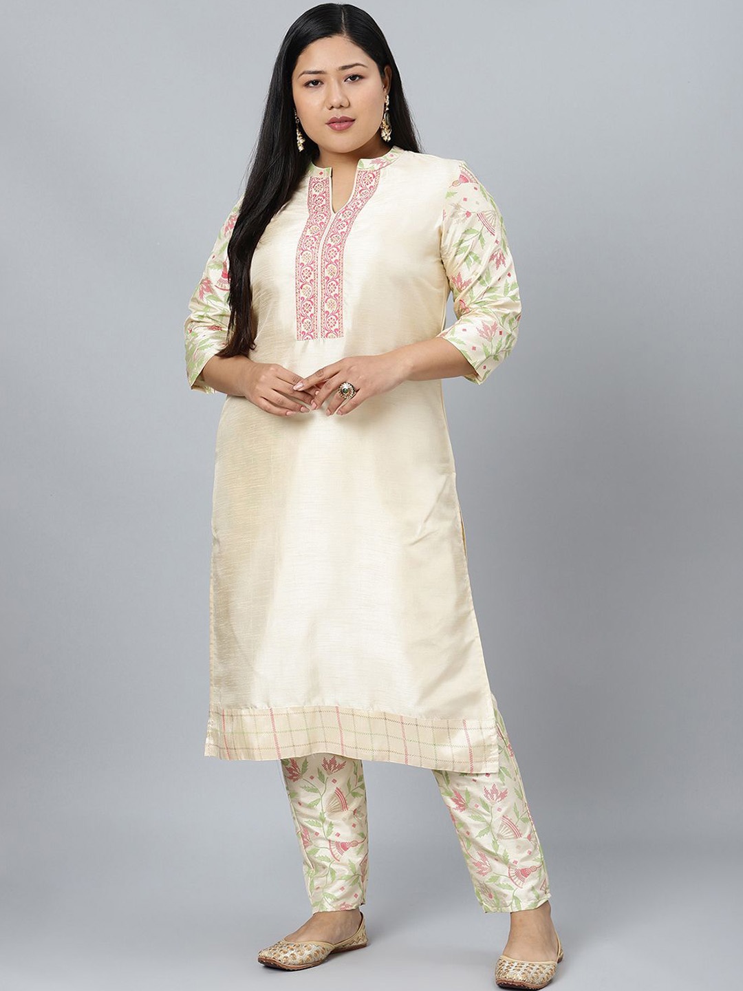 

Sztori Plus Size Mandarin Collar Printed Straight Kurta with Trousers, Cream