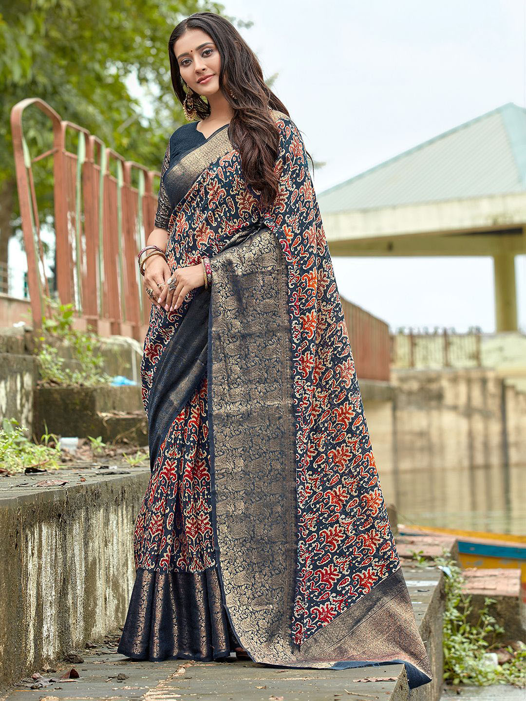 

Saree mall Ethnic Motifs Zari Sungudi Sarees, Blue