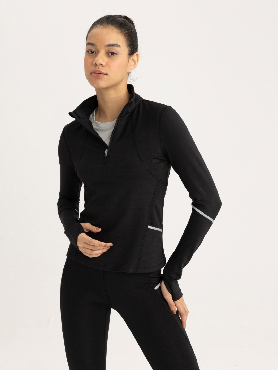 

DeFacto Women Hooded Pockets T-shirt, Na