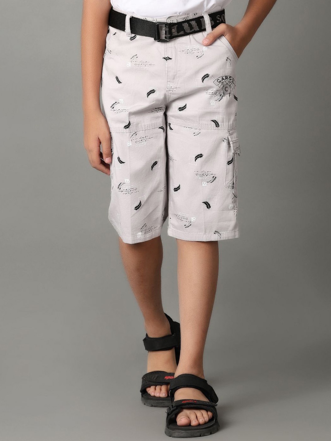 

V-Mart Boys Mid-Rise Printed Shorts, Beige