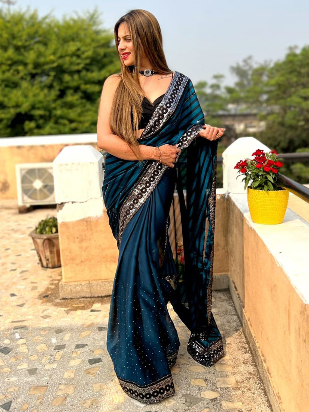 

Saree mall Striped Beads and Stones Saree, Blue