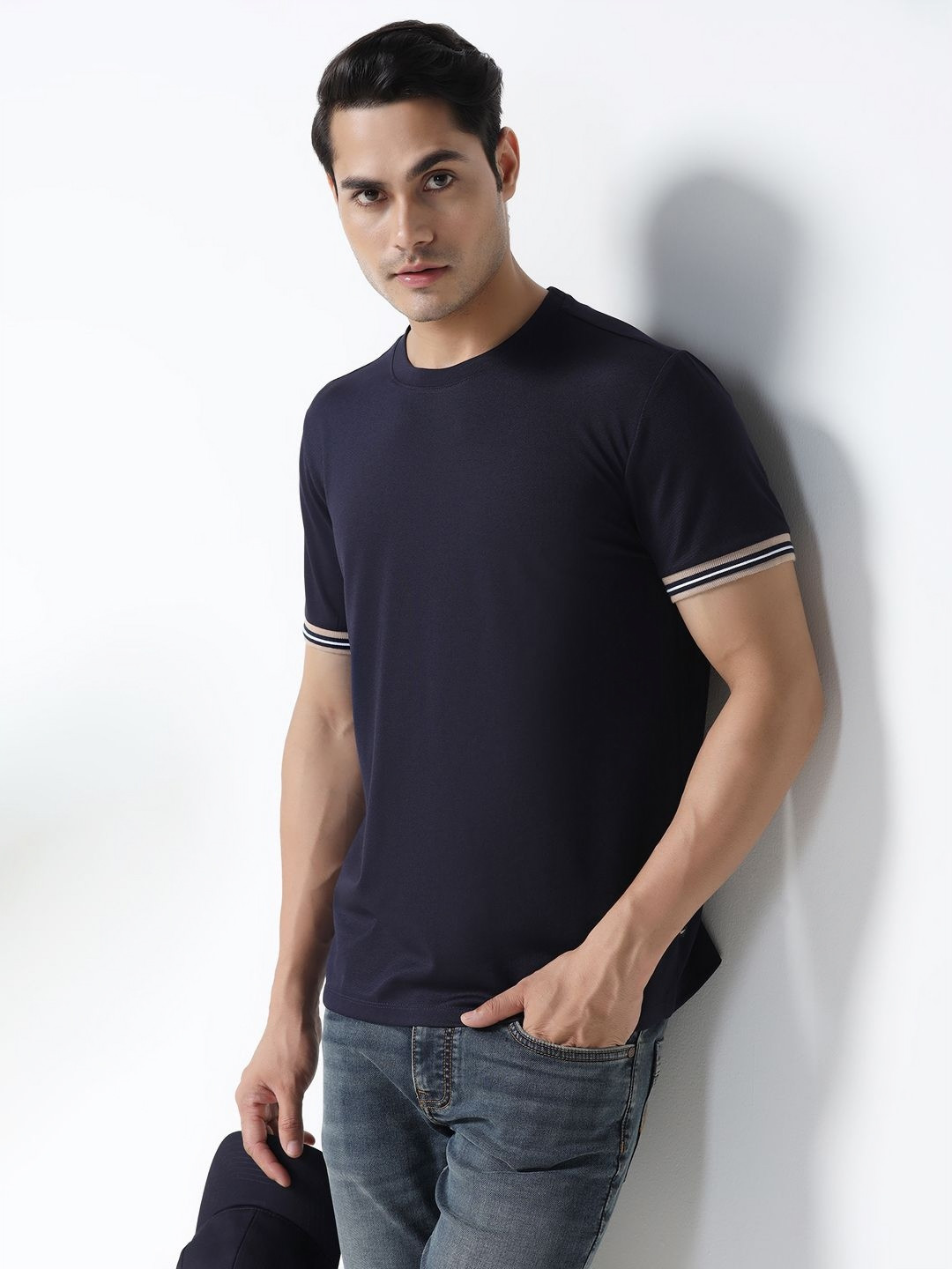 

Blackberrys Men Pockets Slim Fit T-shirt, Navy blue