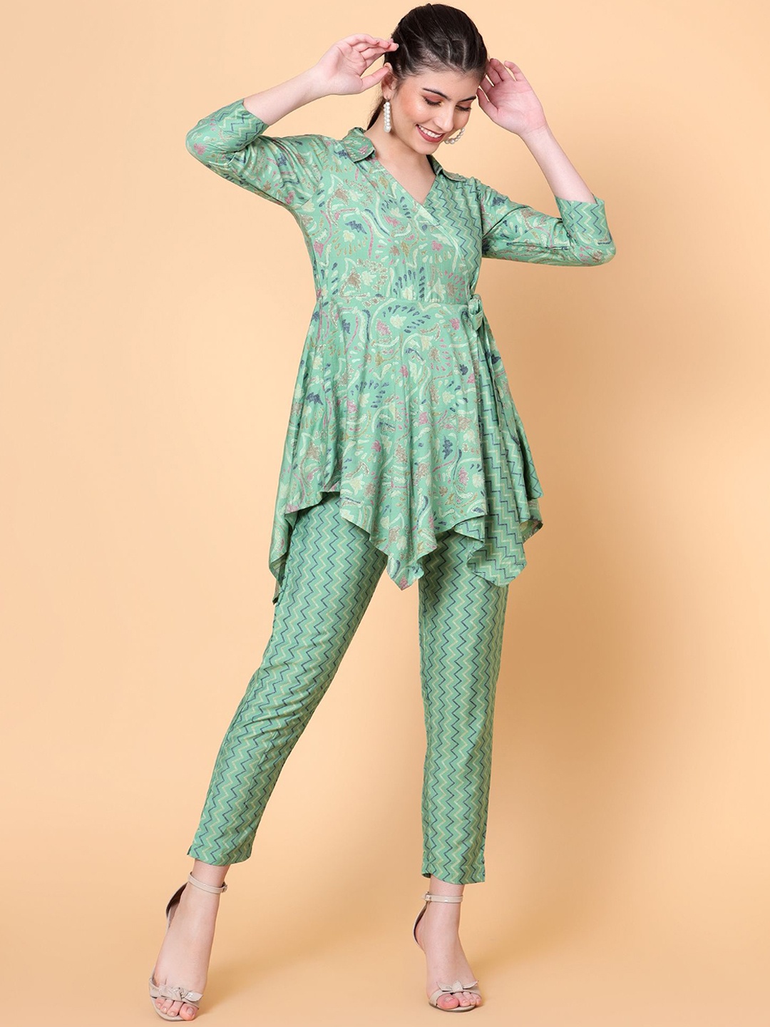 

Bani Women Printed Three Quarter Sleeve Tunic & Trouser, Green