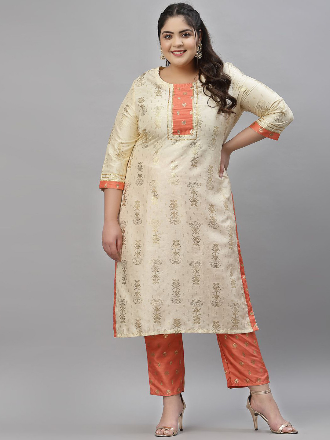 

Sztori Plus Size Floral Printed Foil Work Straight Kurta With Trousers, Cream