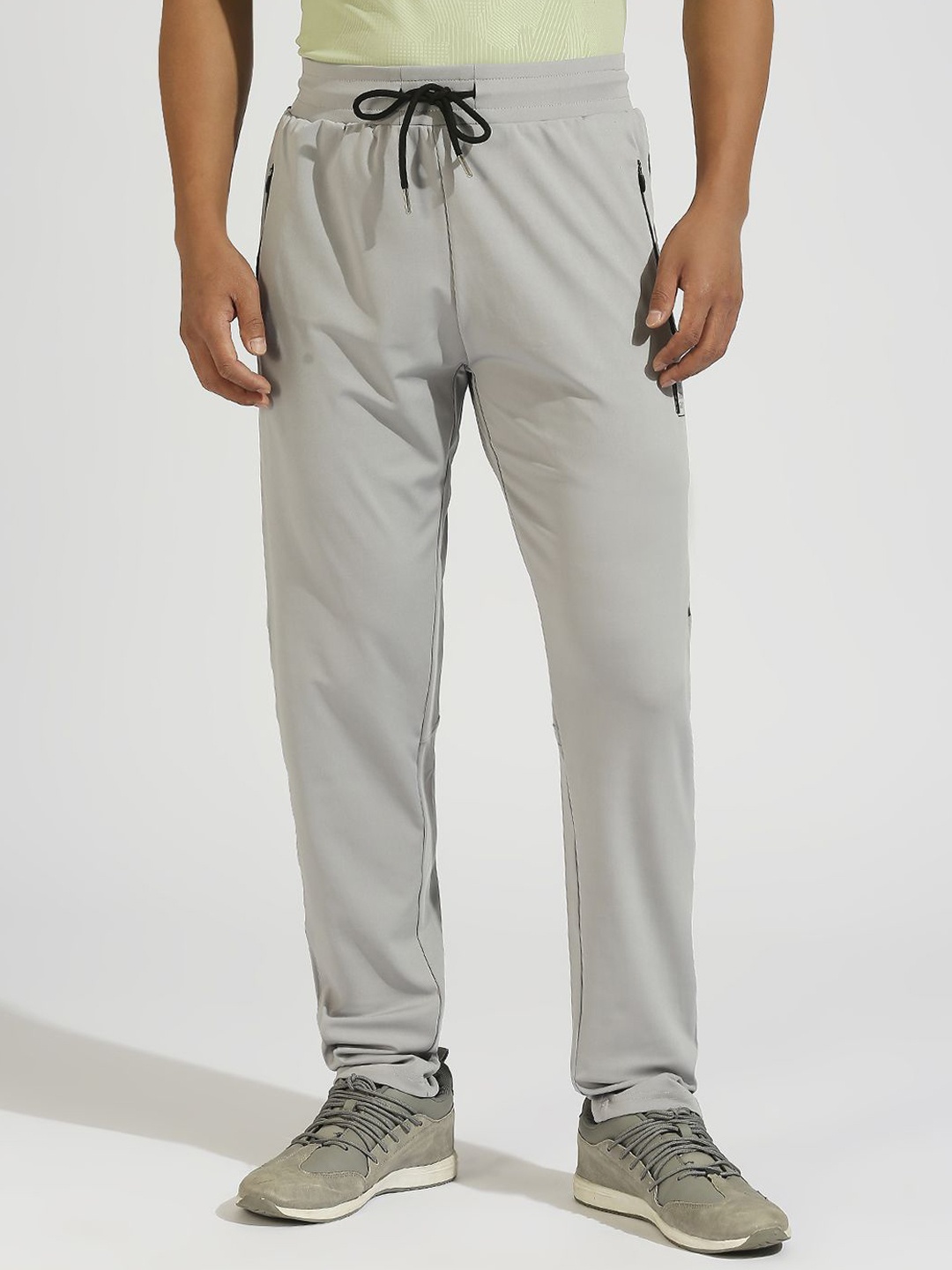 

Klub Fox Men Grey Regular Fit Straight Lower