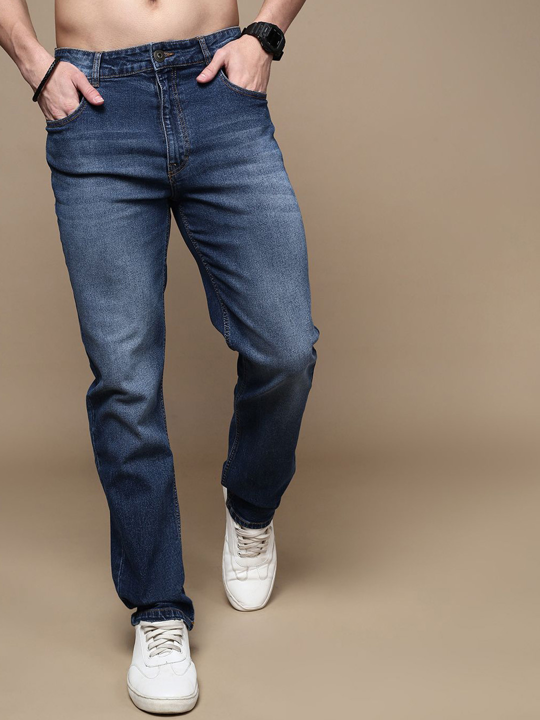 

The Roadster Lifestyle Co Men Mid-Rise Regular Fit Jeans Light Faded Jeans, Blue