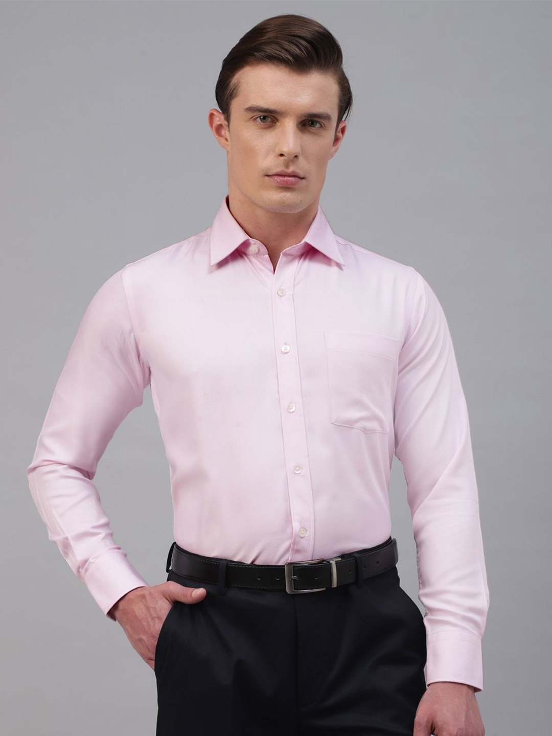 

Givo Men Smart Spread Collar Solid Cotton Formal Shirt, Pink