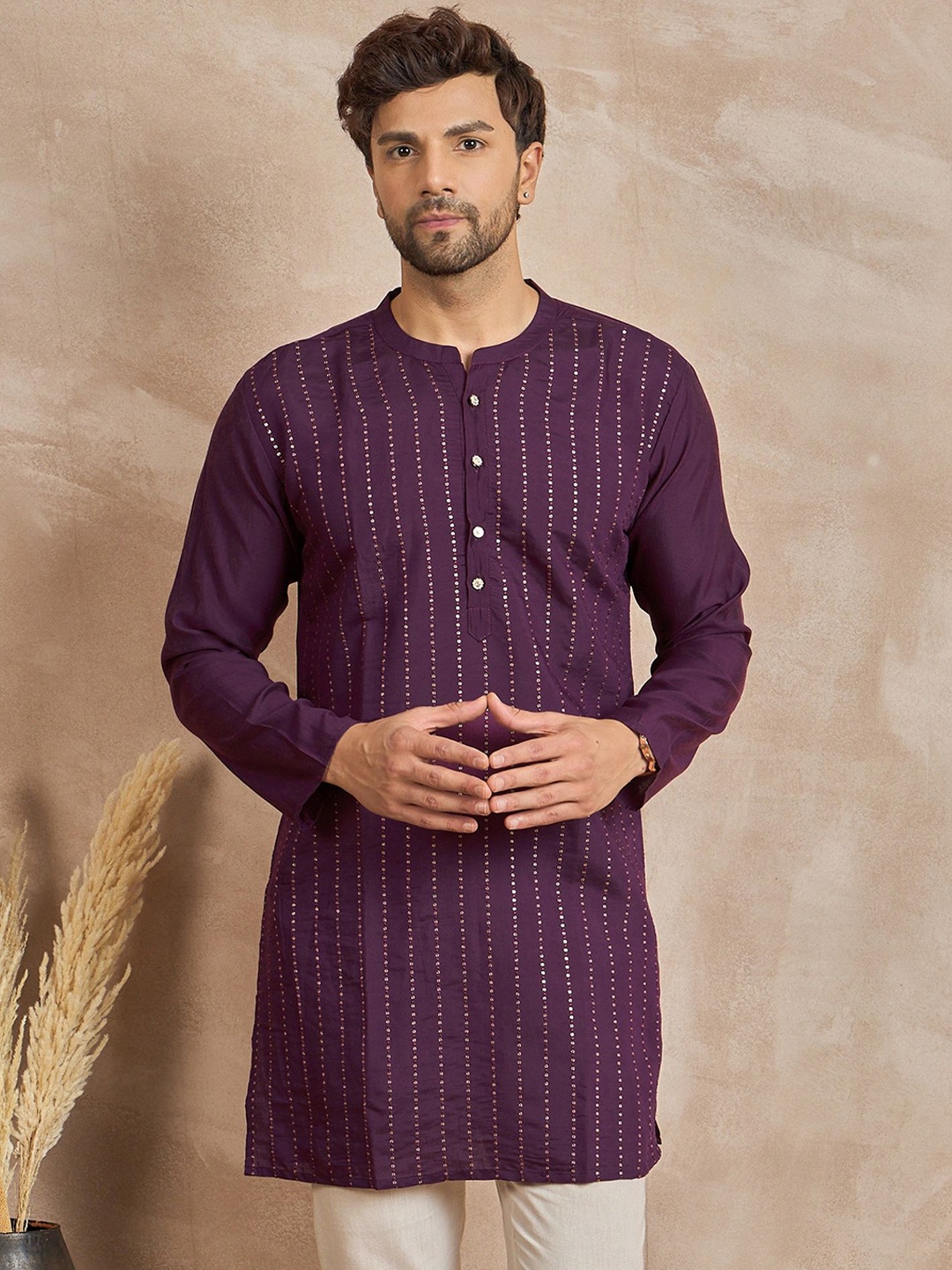 

Anouk Striped Embroidered Mandarin Collar Sequinned Straight Kurta, Burgundy