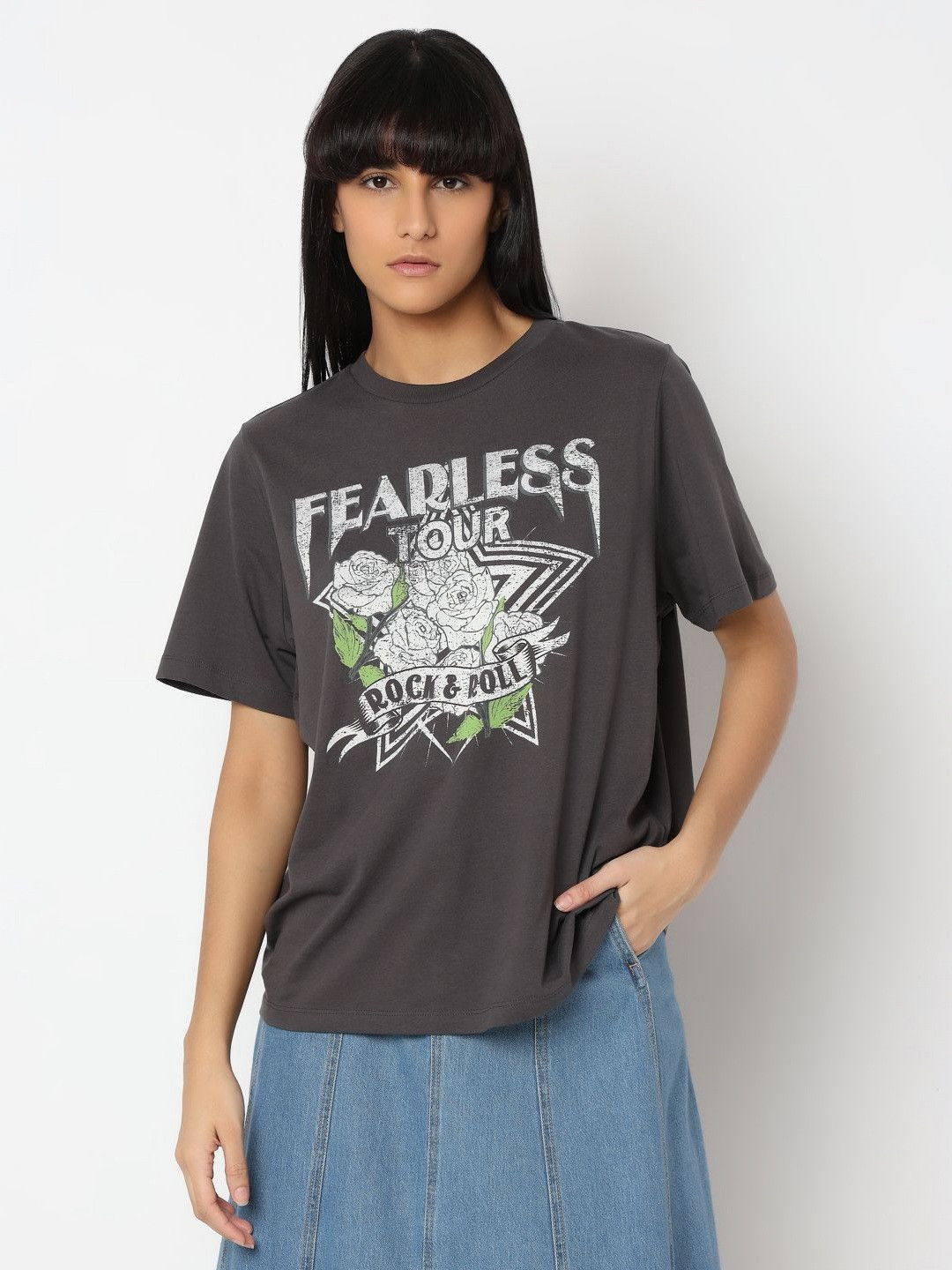 

Vero Moda Women Printed Round Neck Cotton T-shirt, Grey