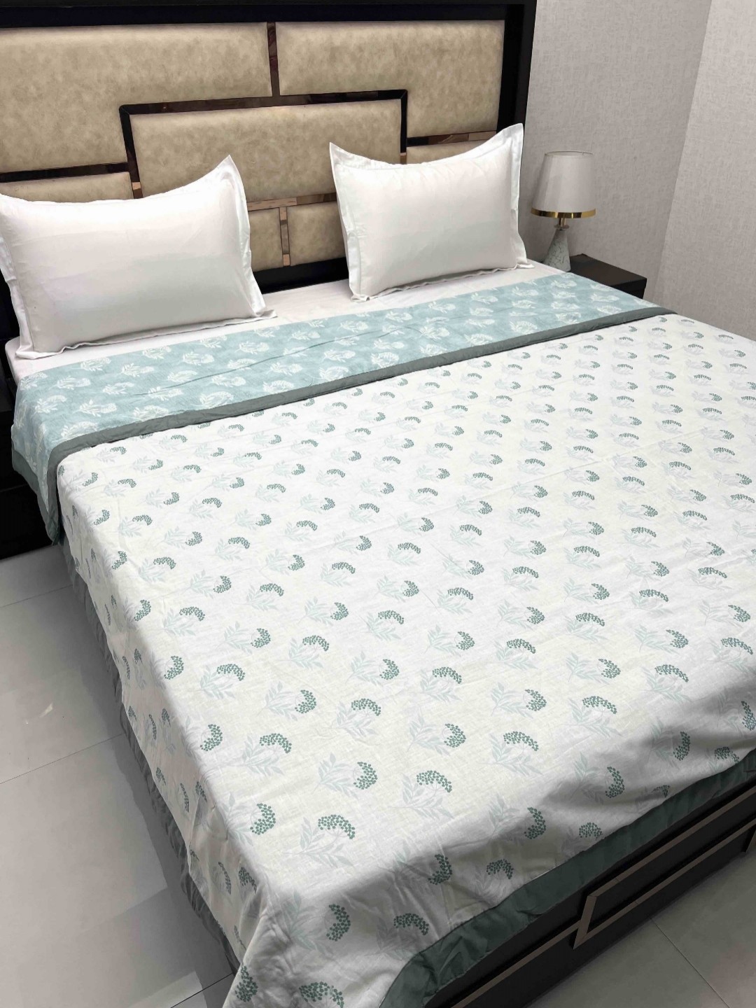 

Pure Decor White & Green Floral Printed Pure Cotton AC Room 233 GSM Double Bed Dohar