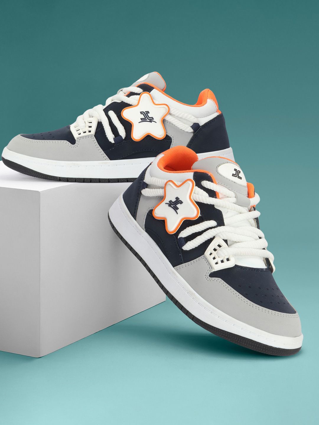 

JUMPLITE Men Colourblocked Lace-Up Sneakers, Blue