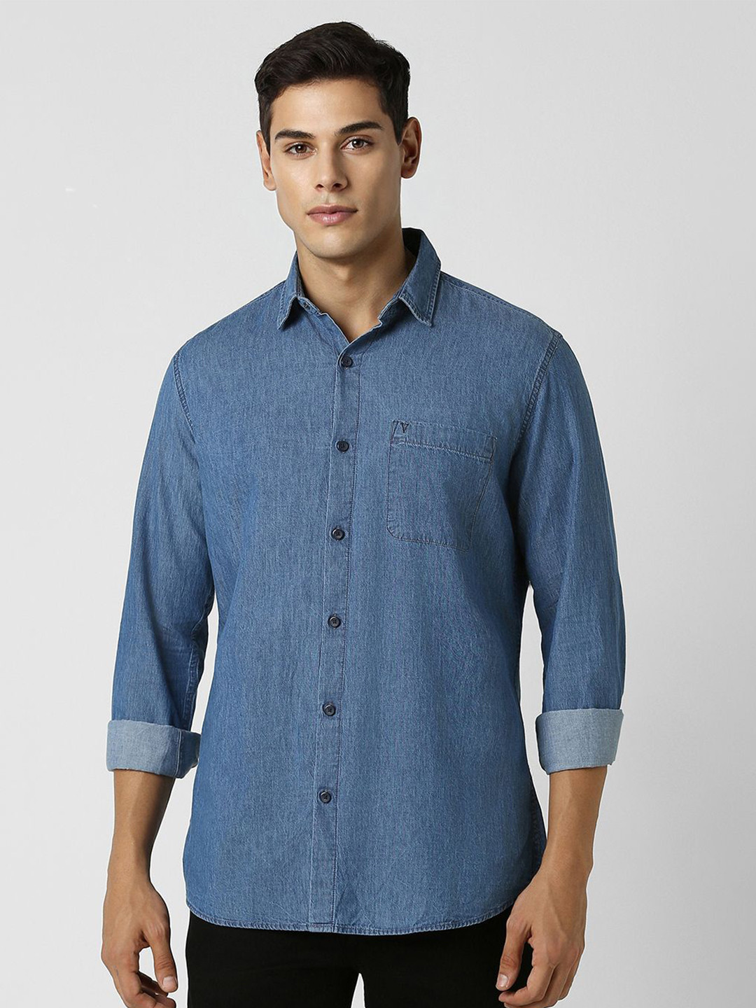 

VAN HEUSEN DENIM LABS Men Spread Collar Solid Cotton Slim Fit Casual Shirt, Blue