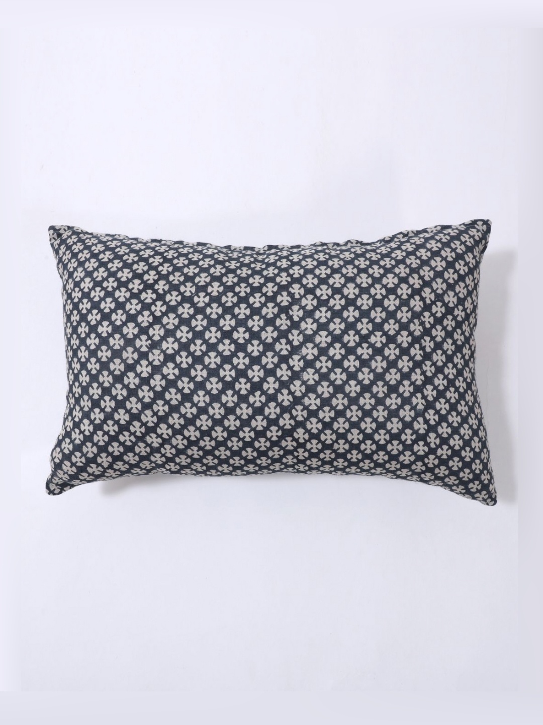 

Art Avenue Grey & White Geometric Cotton Linen Rectangle Cushion Cover