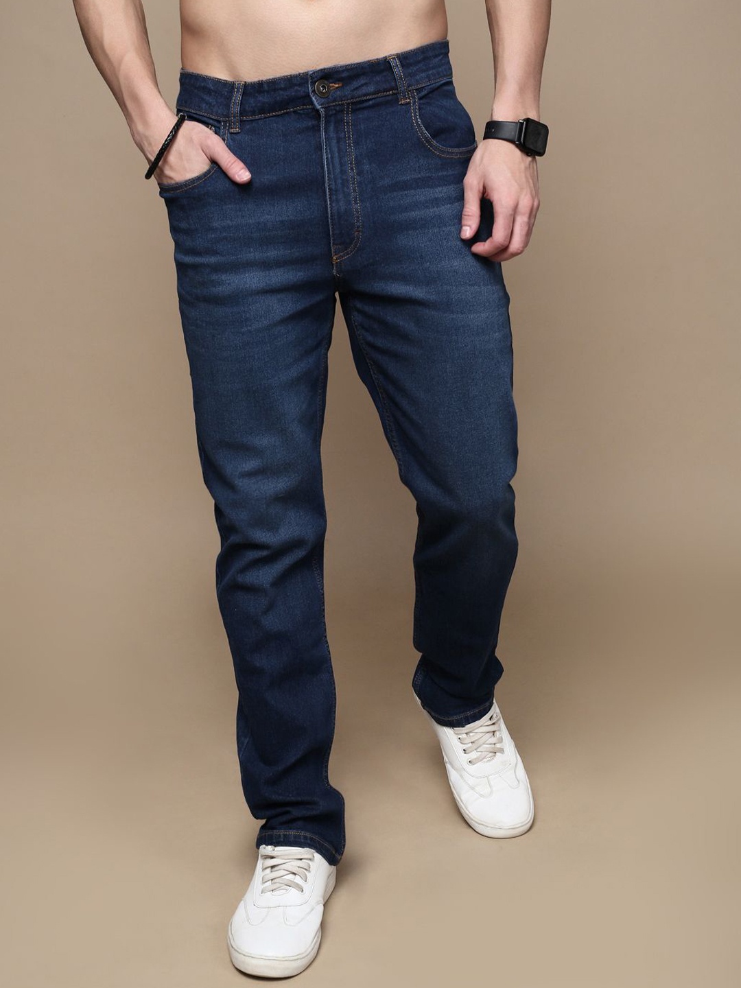 

The Roadster Lifestyle Co Mid-Rise Regular Fit No Faded Jeans, Blue