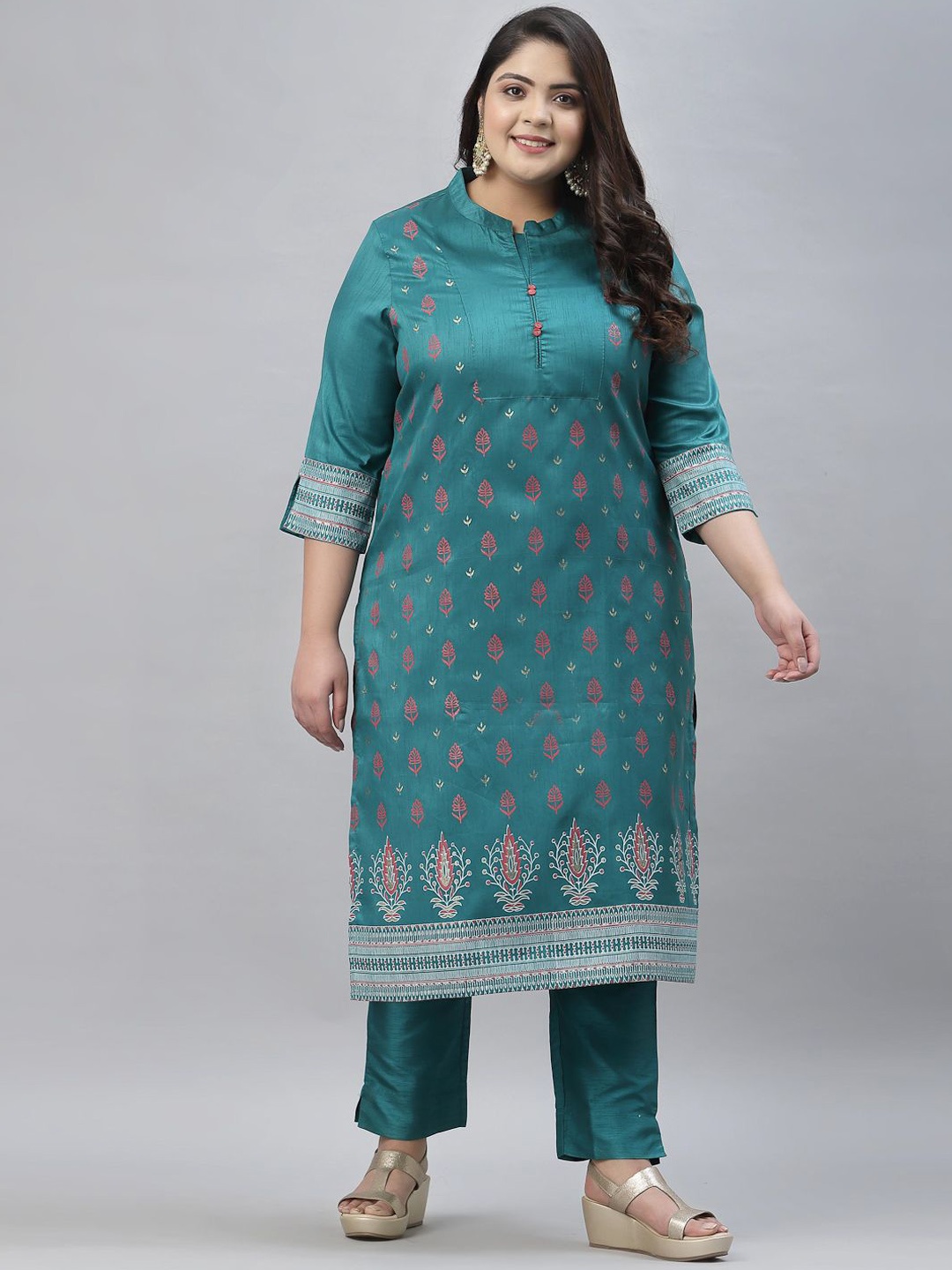 

Sztori Plus Size Floral Foil Printed Straight Kurta With Trouser, Green