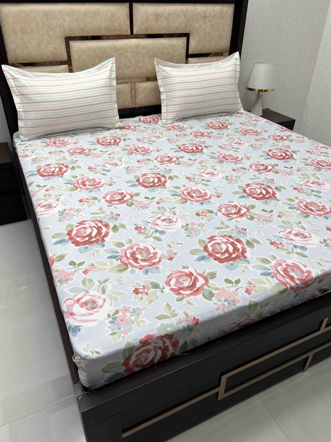 

Pure Decor Blue & Pink Floral 260 TC King Bedsheet with 2 Pillow Covers