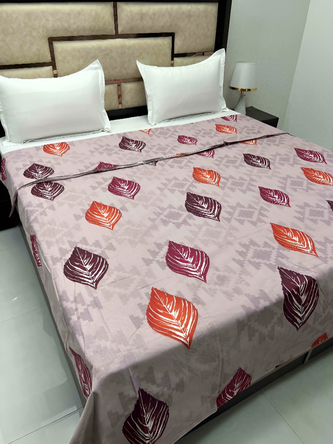 

Pure Decor Pink & Green Printed Super King Pure Cotton Duvet Cover