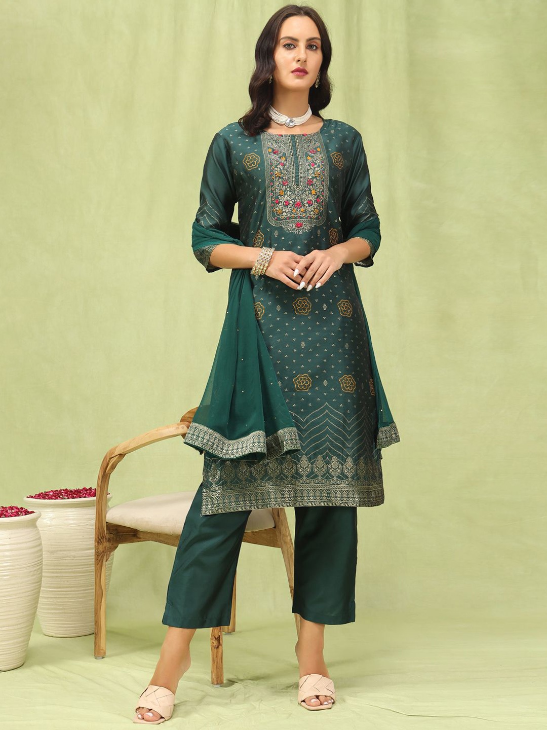 

VredeVogel Floral Printed Thread Work Cotton Silk Straight Kurta With Trousers & Dupatta, Green