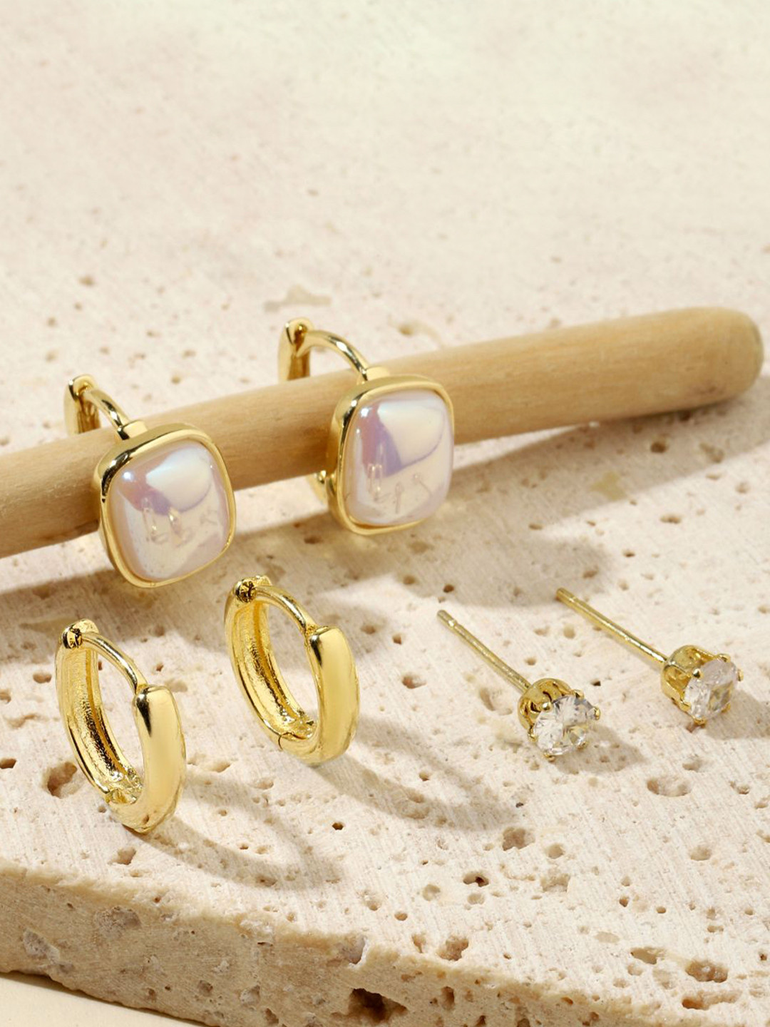 

SALTY Set Of 3 Gold-Plated Keshi Pearl Contemporary Studs