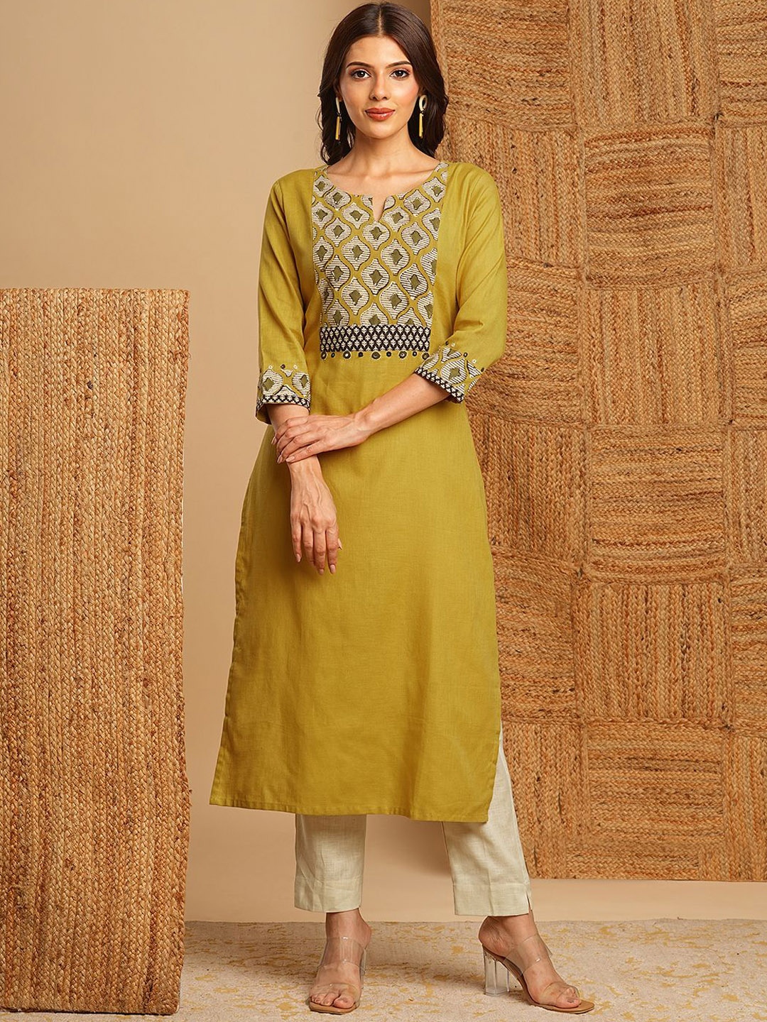 

KAMI KUBI Ethnic Motifs Yoke Design Pure Cotton Kurta, Yellow