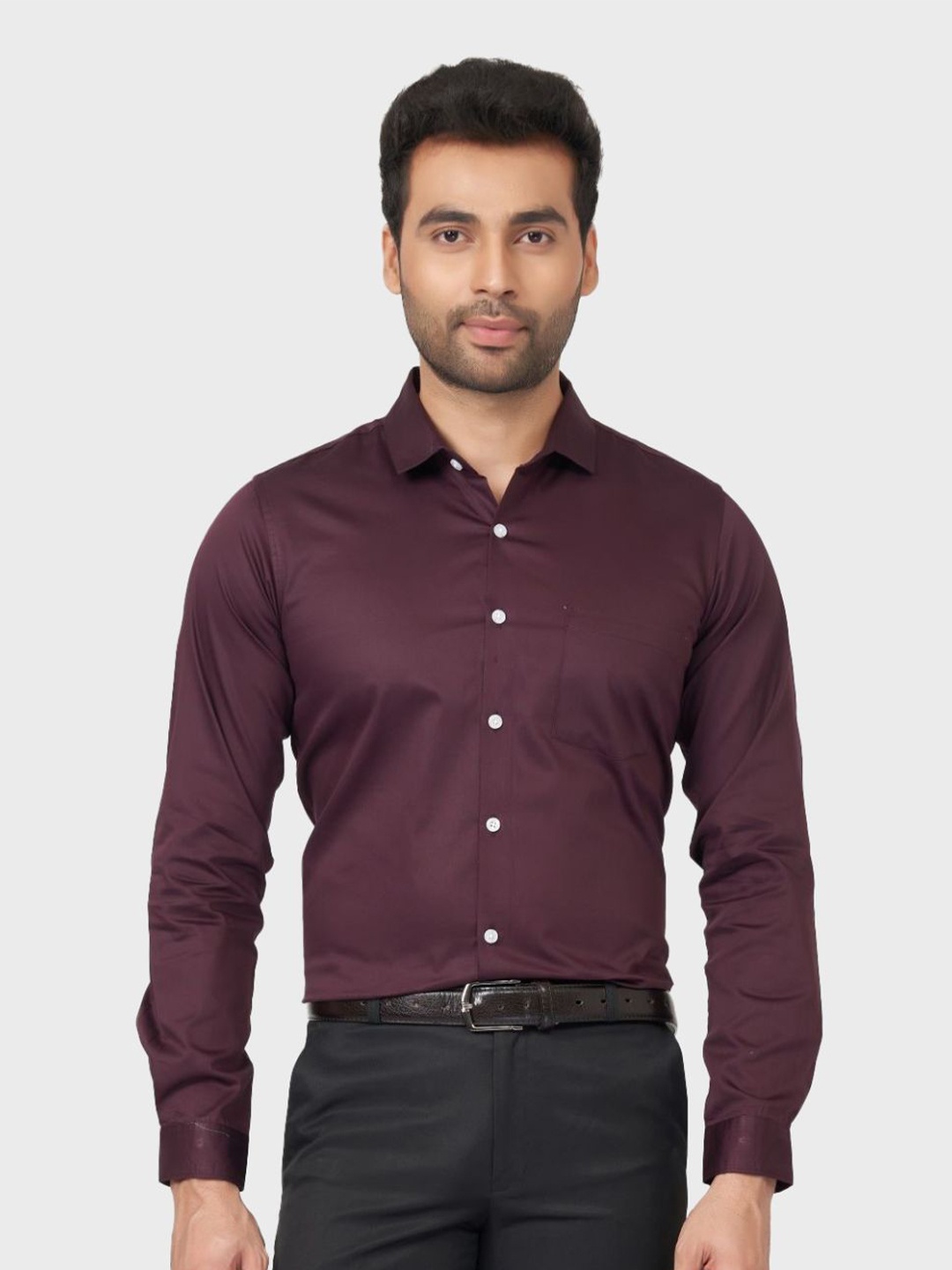 

MANTICORE Men Solid Slim Fit Cutaway Collar Pocket Formal Shirt, Purple