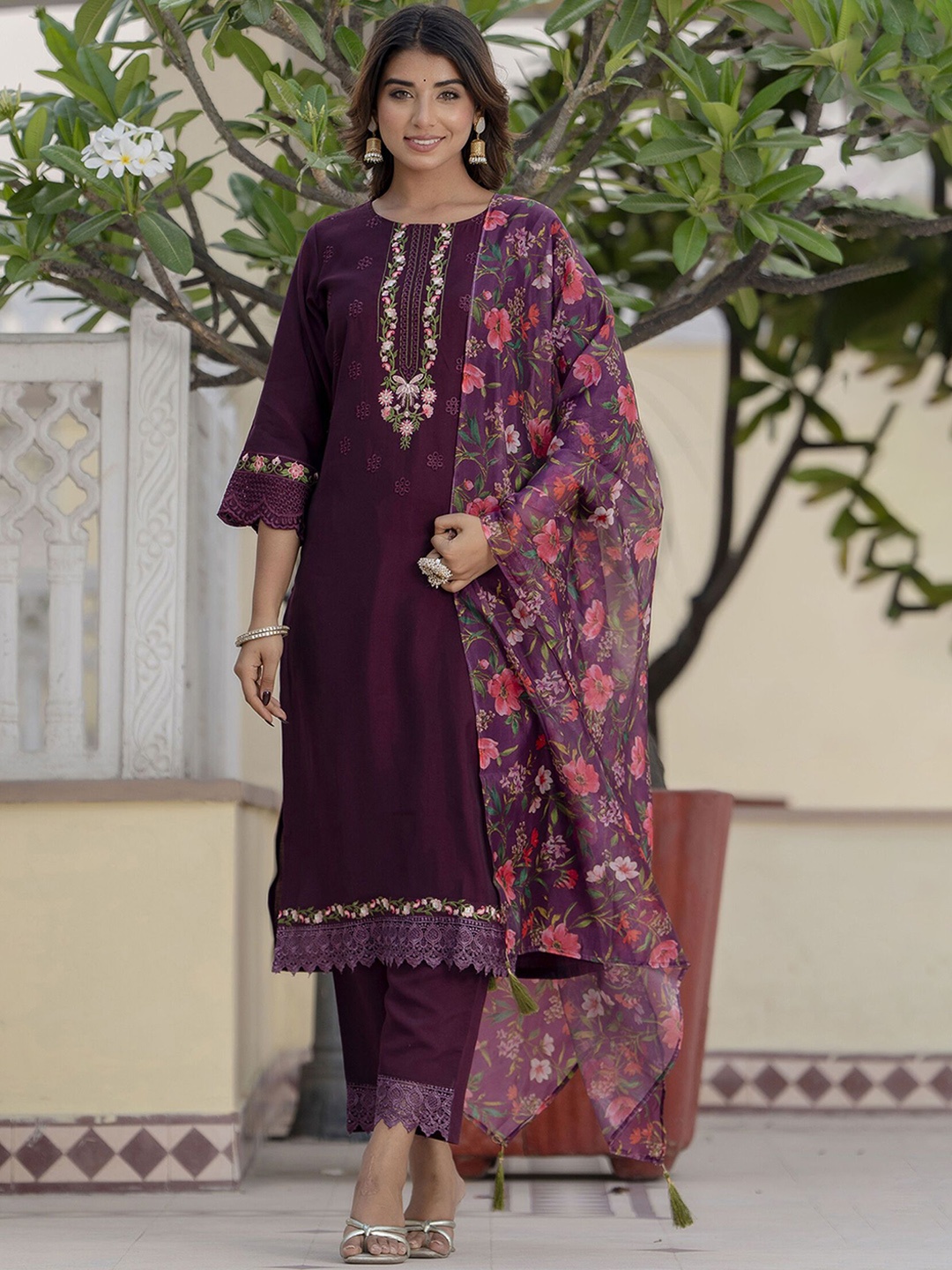 

VredeVogel Floral Embroidered Thread Work Kurta with Trousers & Dupatta, Purple